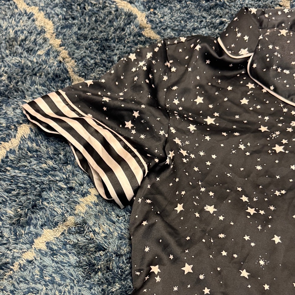 New Victoria's Secret size Large Black Stars loungewear Pajama Set - Picture 6 of 15